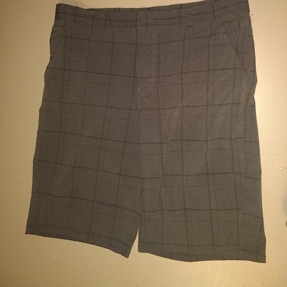 Shorts - Picture 2 of 3